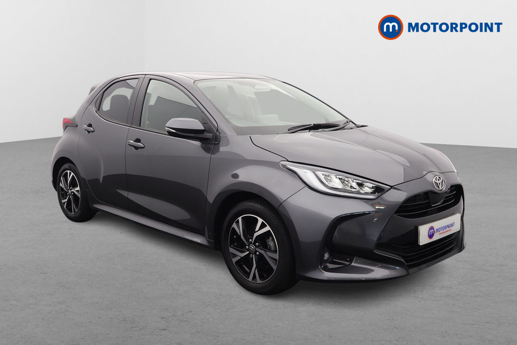 Toyota Yaris Design Automatic Petrol-Electric Hybrid Hatchback - Stock Number (1644698) - Drivers side front corner