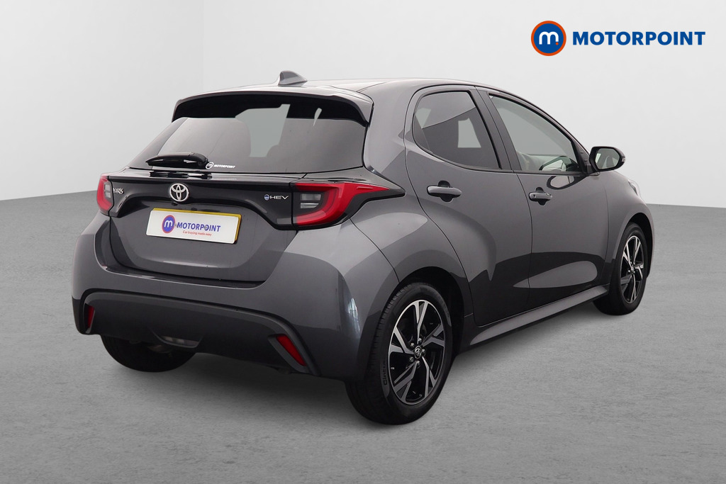 Toyota Yaris Design Automatic Petrol-Electric Hybrid Hatchback - Stock Number (1644698) - Drivers side rear corner