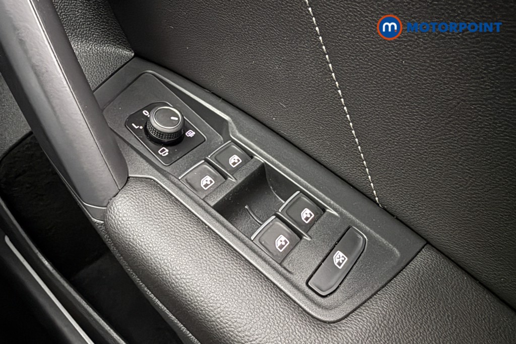 Volkswagen Tiguan R-Line Automatic Petrol SUV - Stock Number (1645040) - 17th supplementary image