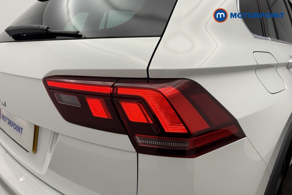 Volkswagen Tiguan R-Line Automatic Petrol SUV - Stock Number (1645040) - 18th supplementary image