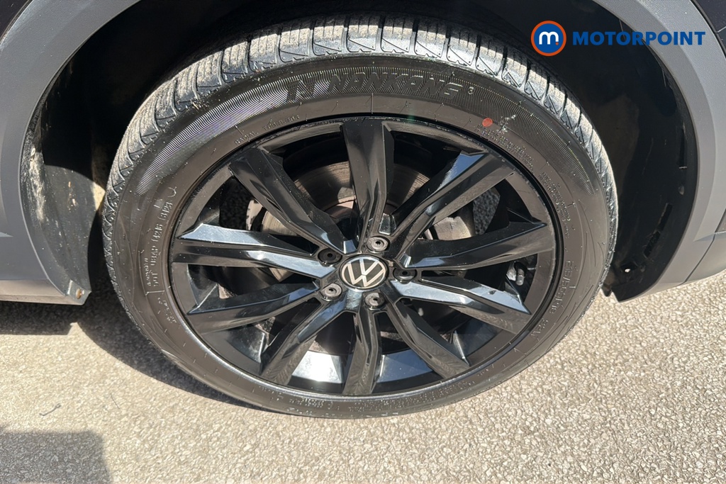 Volkswagen T-Roc Black Edition Automatic Petrol SUV - Stock Number (1645601) - 47th supplementary image