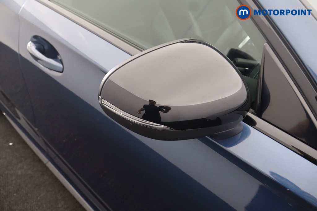 Mercedes-Benz A Class Amg Line Executive Edition Automatic Petrol Saloon - Stock Number (1646011) - 36th supplementary image