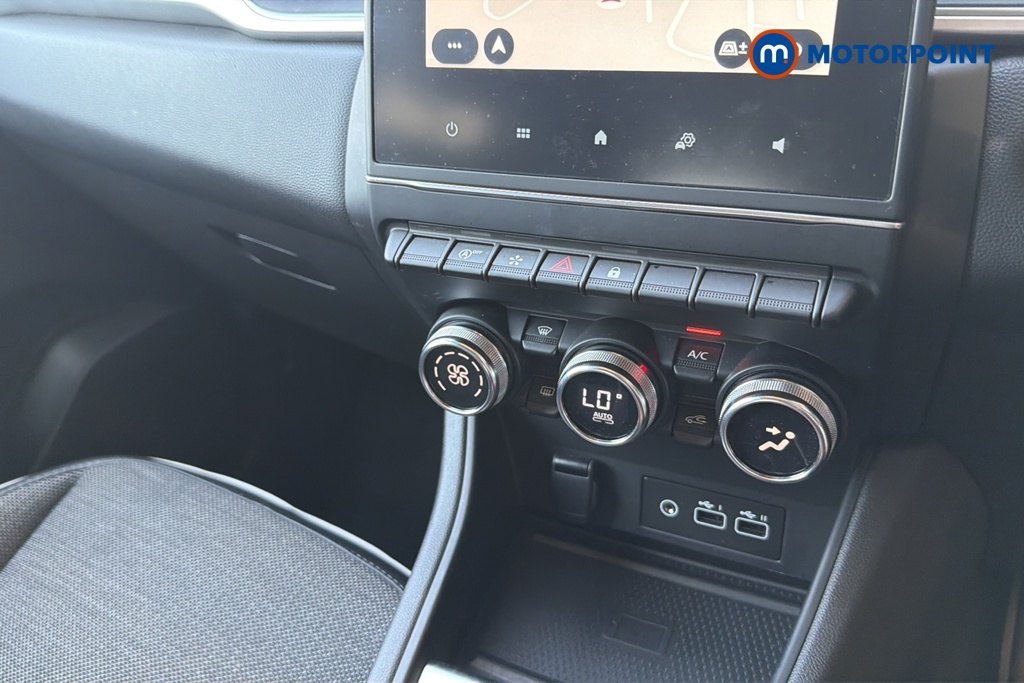 Renault Captur Techno Manual Petrol SUV - Stock Number (1646136) - 12th supplementary image