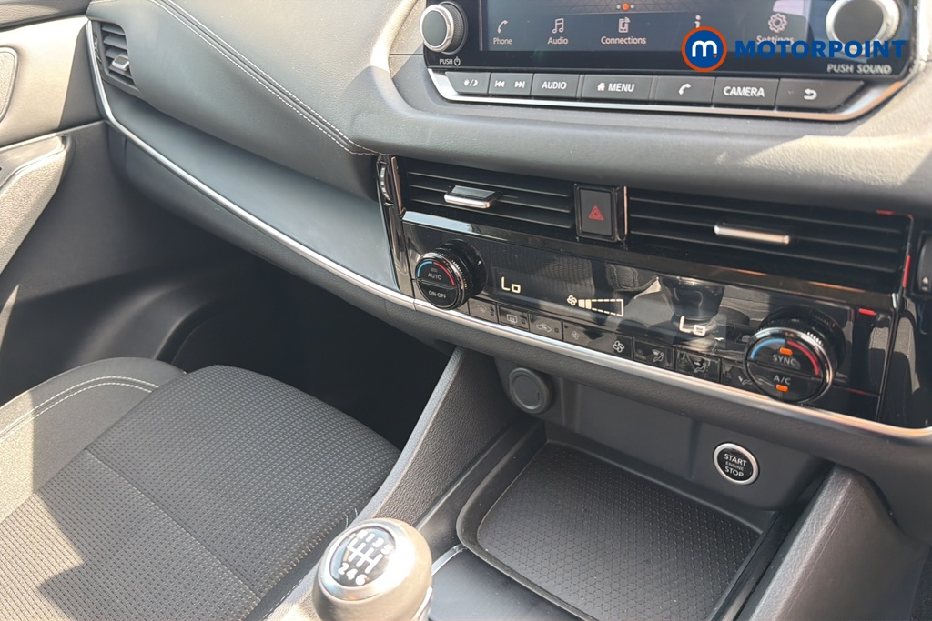 Nissan Qashqai Acenta Premium Manual Petrol SUV - Stock Number (1646199) - 12th supplementary image