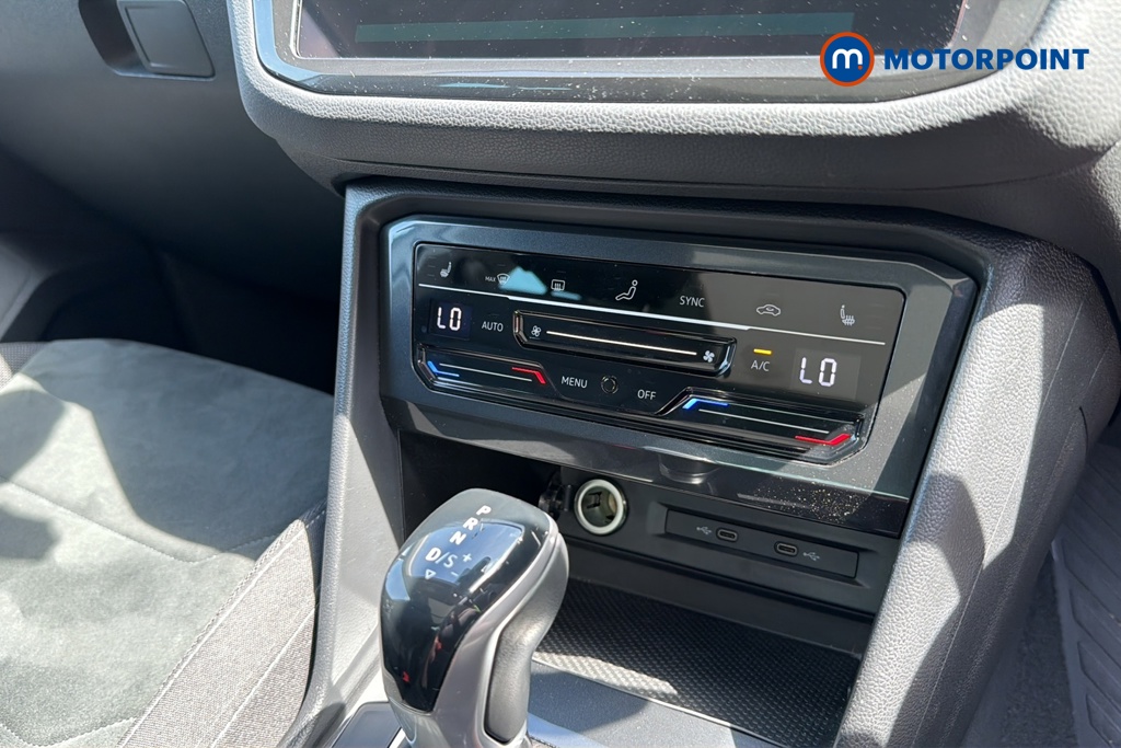 Volkswagen Tiguan Elegance Automatic Petrol SUV - Stock Number (1646430) - 12th supplementary image
