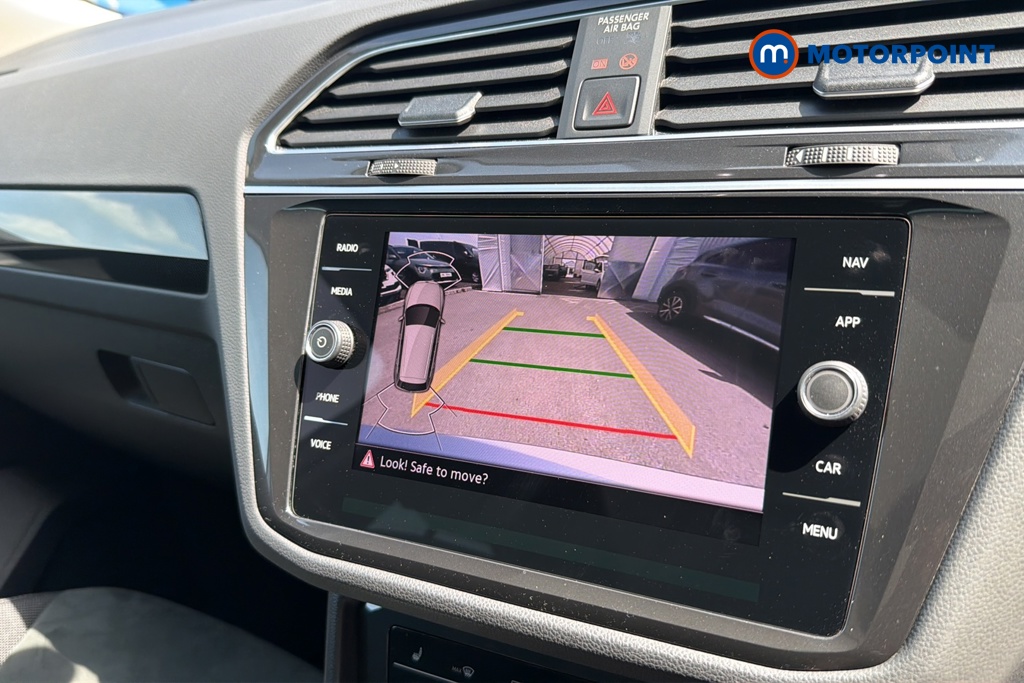 Volkswagen Tiguan Elegance Automatic Petrol SUV - Stock Number (1646430) - 13th supplementary image
