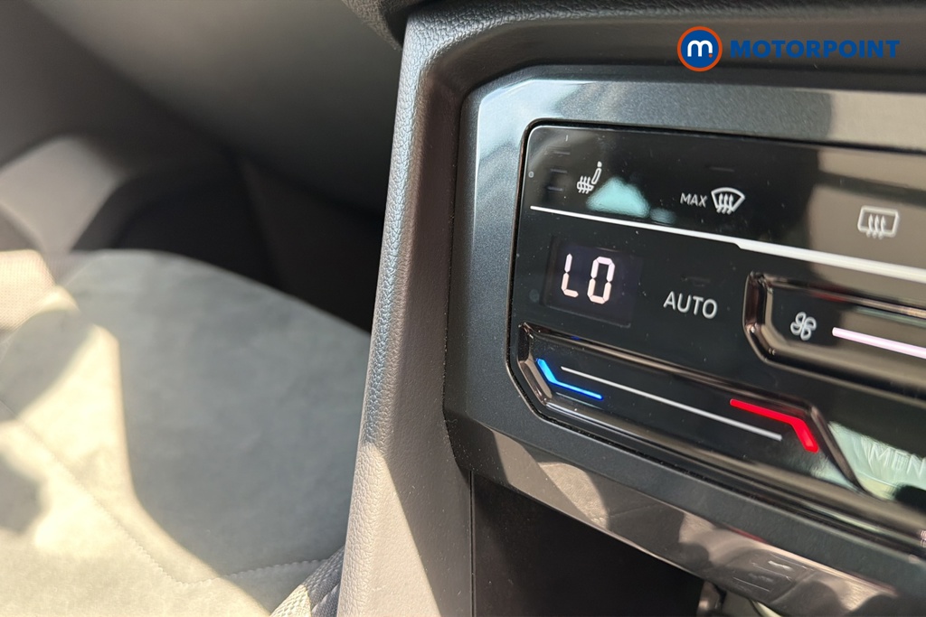 Volkswagen Tiguan Elegance Automatic Petrol SUV - Stock Number (1646430) - 14th supplementary image
