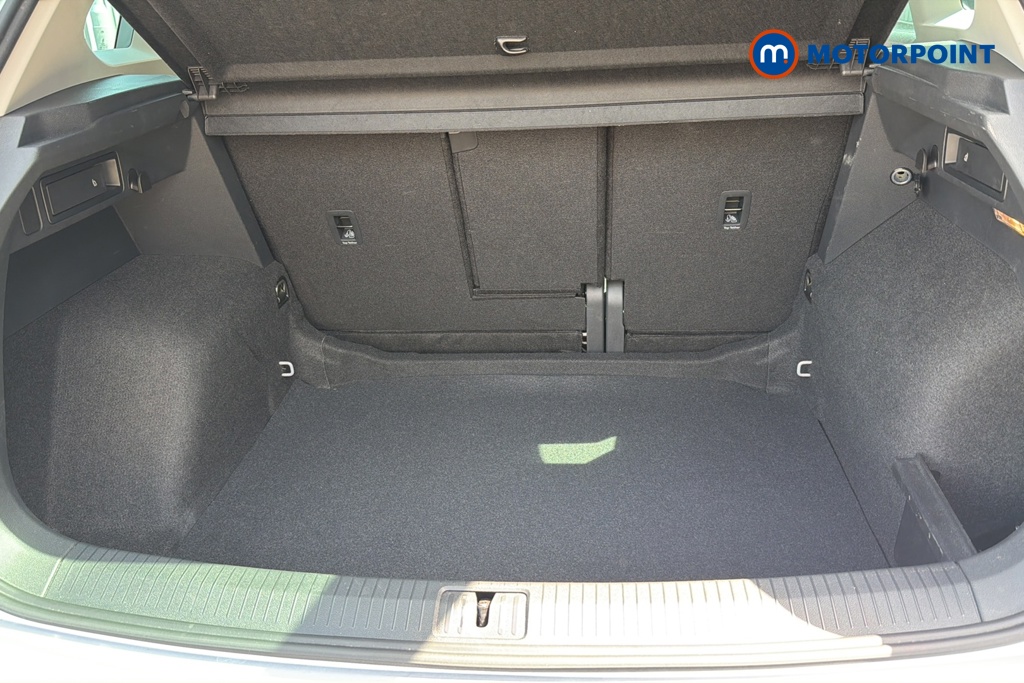 Volkswagen Tiguan Elegance Automatic Petrol SUV - Stock Number (1646430) - 30th supplementary image