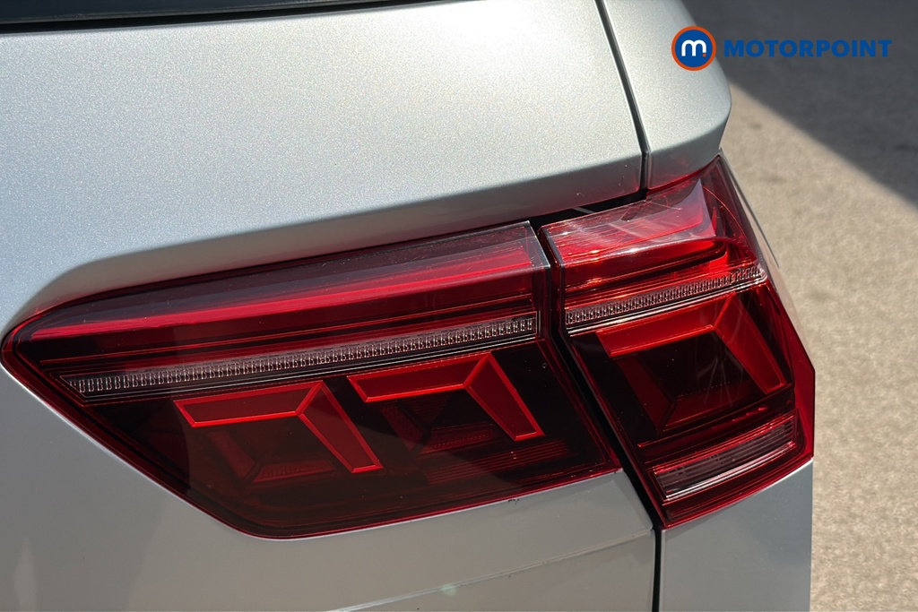 Volkswagen Tiguan Elegance Automatic Petrol SUV - Stock Number (1646430) - 36th supplementary image
