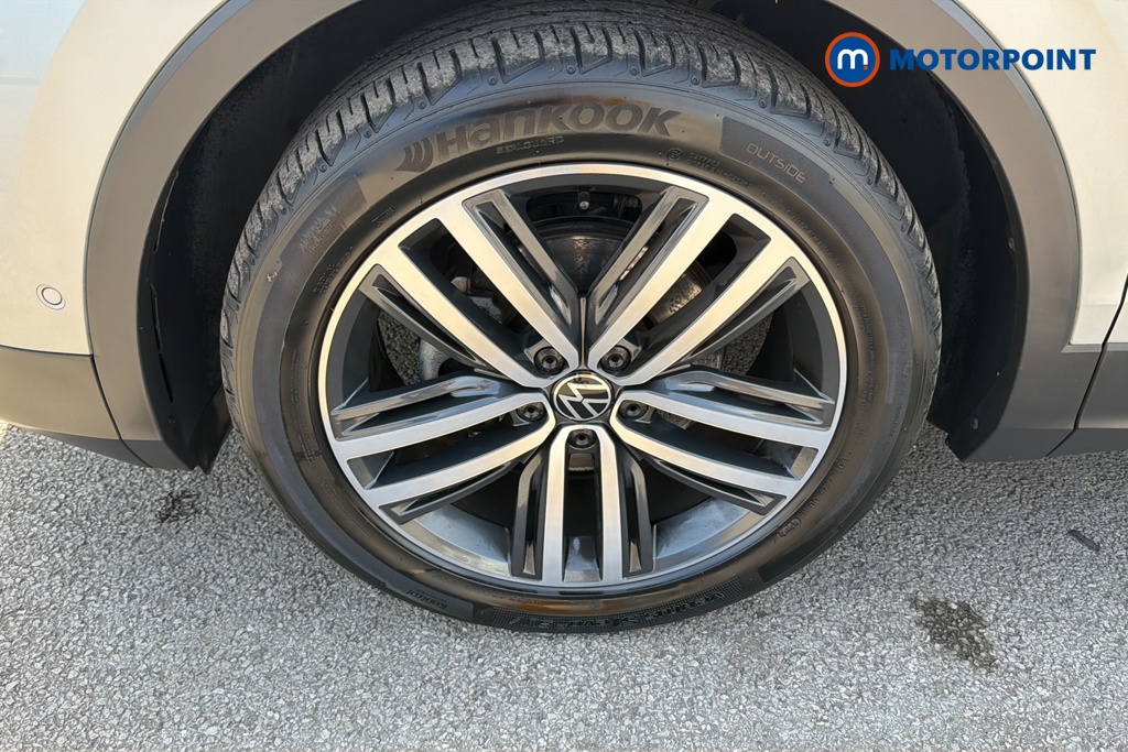 Volkswagen Tiguan Elegance Automatic Petrol SUV - Stock Number (1646430) - 44th supplementary image