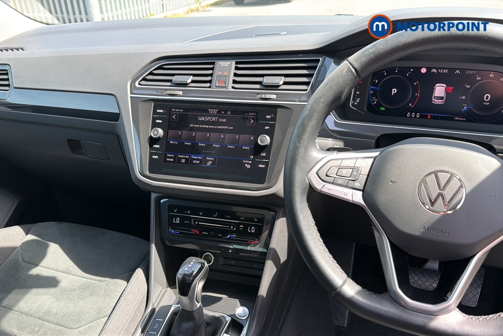 Volkswagen Tiguan Elegance Automatic Petrol SUV - Stock Number (1646430) - 1st supplementary image