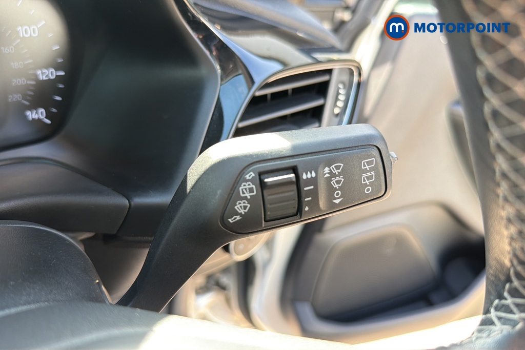 Ford Fiesta Titanium Manual Petrol Hatchback - Stock Number (1646435) - 6th supplementary image