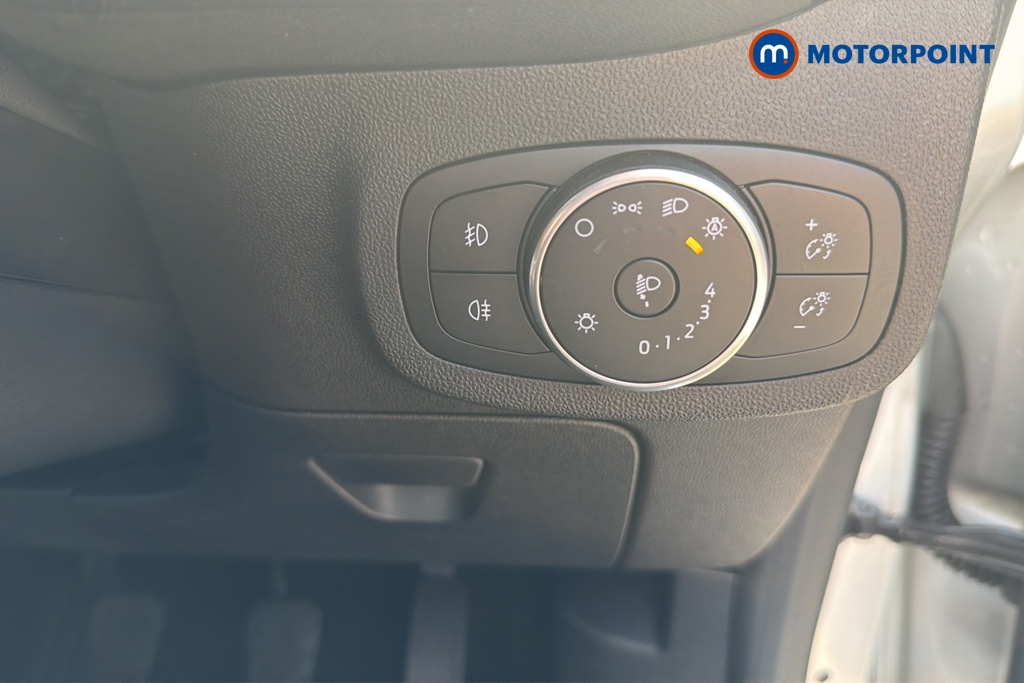 Ford Fiesta Titanium Manual Petrol Hatchback - Stock Number (1646435) - 11th supplementary image