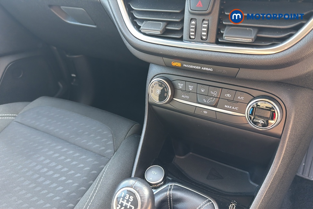Ford Fiesta Titanium Manual Petrol Hatchback - Stock Number (1646435) - 12th supplementary image
