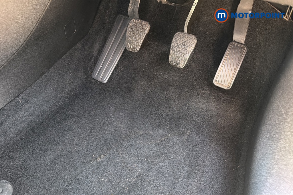 Ford Fiesta Titanium Manual Petrol Hatchback - Stock Number (1646435) - 24th supplementary image