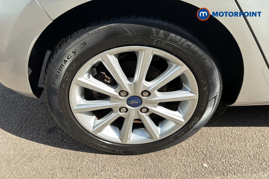 Ford Fiesta Titanium Manual Petrol Hatchback - Stock Number (1646435) - 46th supplementary image