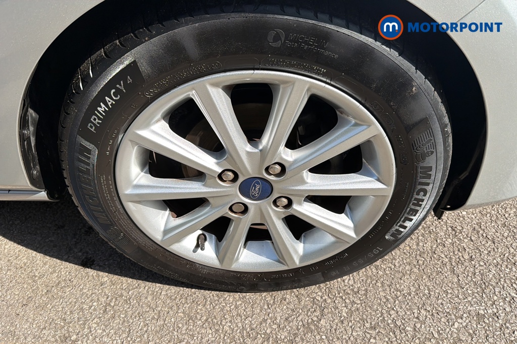 Ford Fiesta Titanium Manual Petrol Hatchback - Stock Number (1646435) - 47th supplementary image