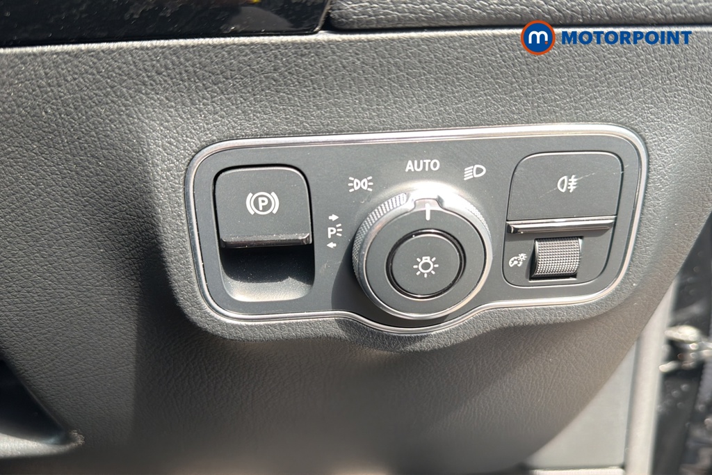 Mercedes-Benz GLA Amg Line Automatic Petrol SUV - Stock Number (1646511) - 11th supplementary image