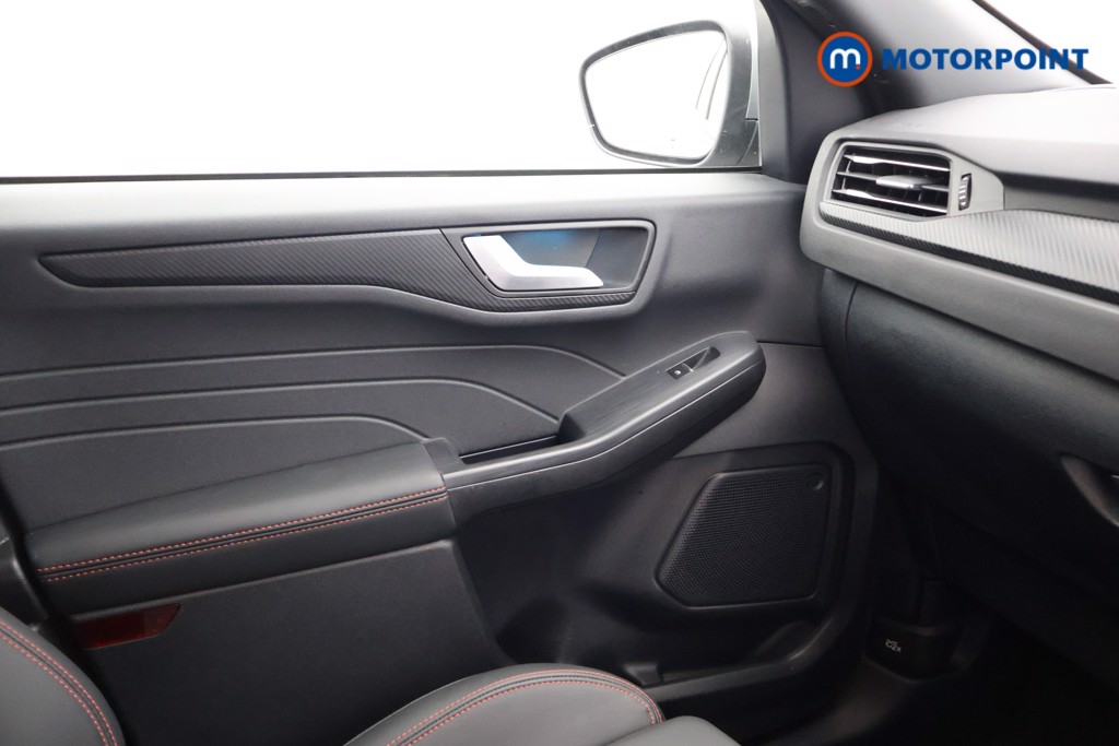 Ford Kuga St-Line Automatic Petrol-Electric Hybrid SUV - Stock Number (1646696) - 9th supplementary image