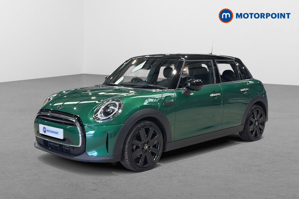 Mini Hatchback Cooper Exclusive Manual Petrol Hatchback - Stock Number (1634306) - Passenger side front corner