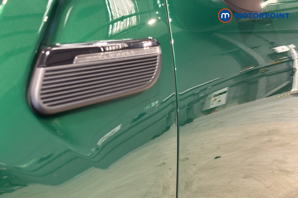 Mini Hatchback Cooper Exclusive Manual Petrol Hatchback - Stock Number (1634306) - 993rd supplementary image