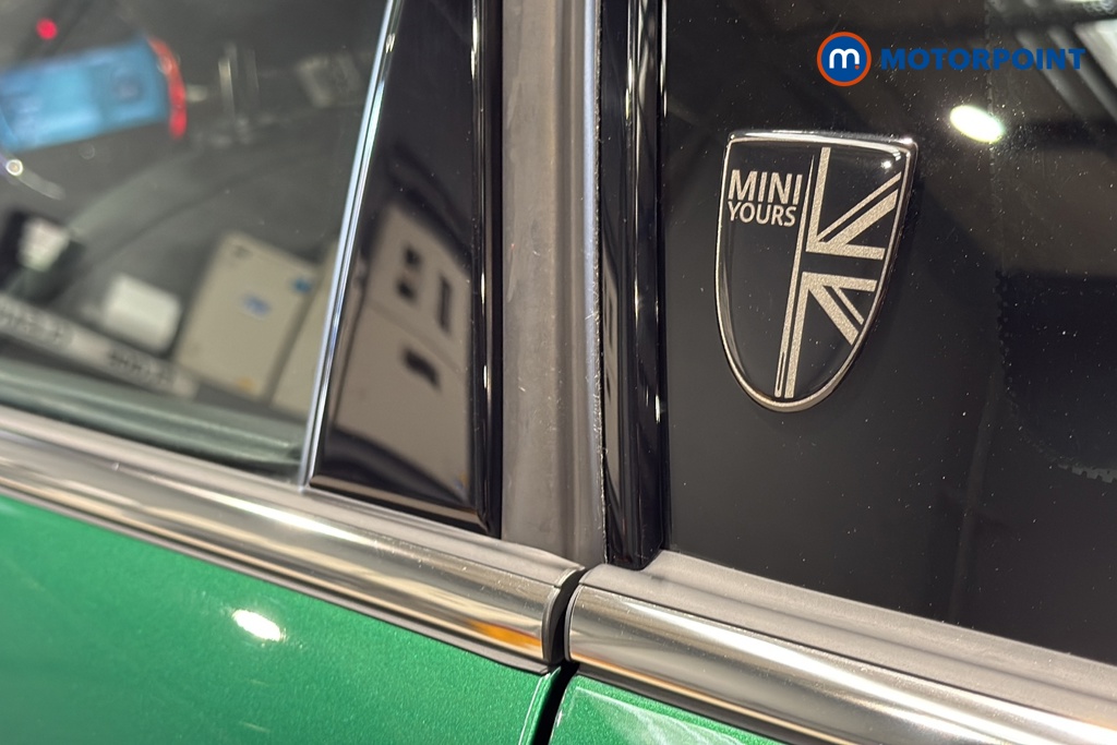 Mini Hatchback Cooper Exclusive Manual Petrol Hatchback - Stock Number (1634306) - 994th supplementary image