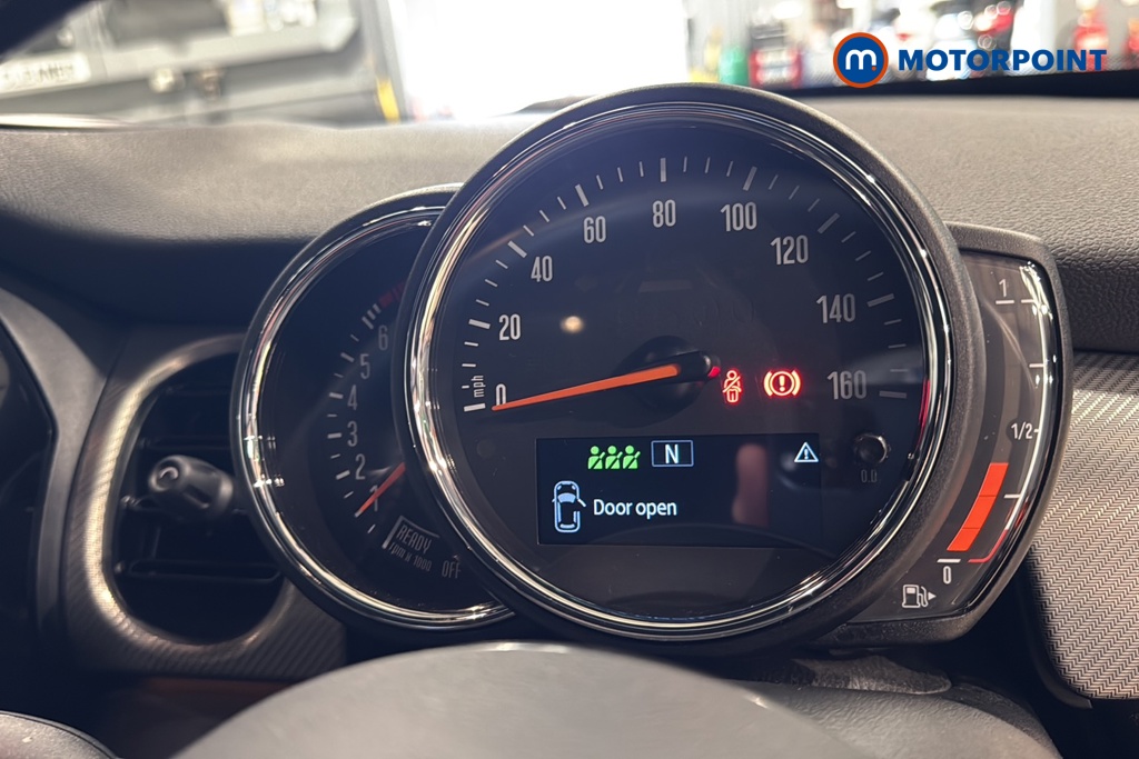 Mini Hatchback Cooper Exclusive Manual Petrol Hatchback - Stock Number (1634306) - 7th supplementary image