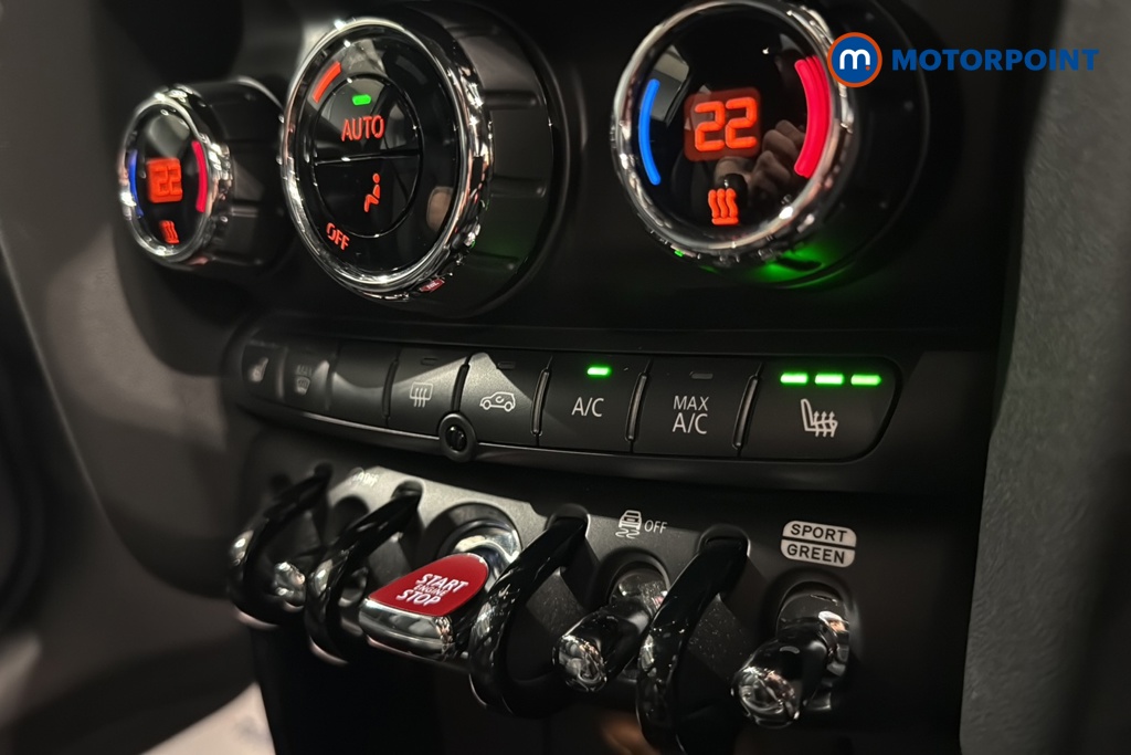 Mini Hatchback Cooper Exclusive Manual Petrol Hatchback - Stock Number (1634306) - 14th supplementary image