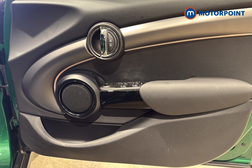 Mini Hatchback Cooper Exclusive Manual Petrol Hatchback - Stock Number (1634306) - 18th supplementary image