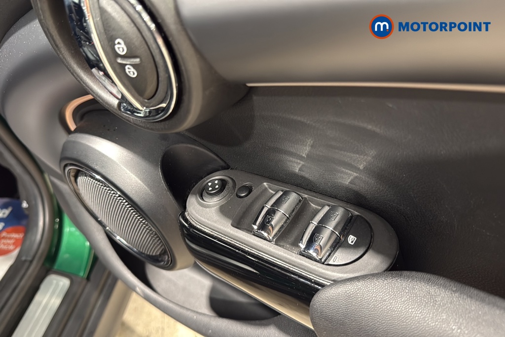 Mini Hatchback Cooper Exclusive Manual Petrol Hatchback - Stock Number (1634306) - 19th supplementary image