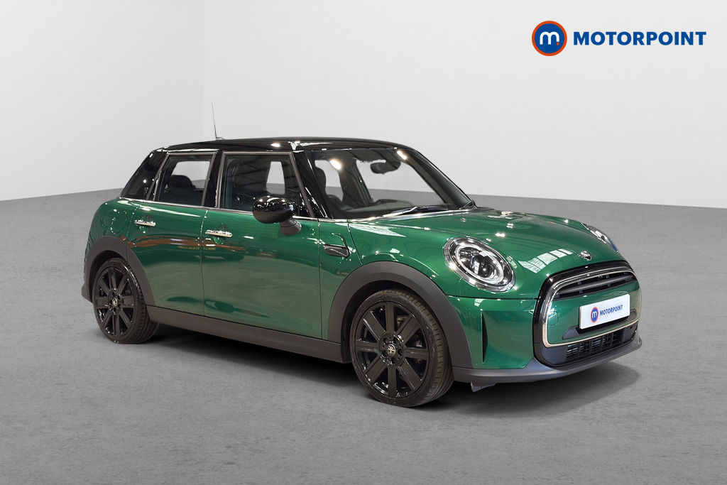Mini Hatchback Cooper Exclusive Manual Petrol Hatchback - Stock Number (1634306) - Drivers side front corner