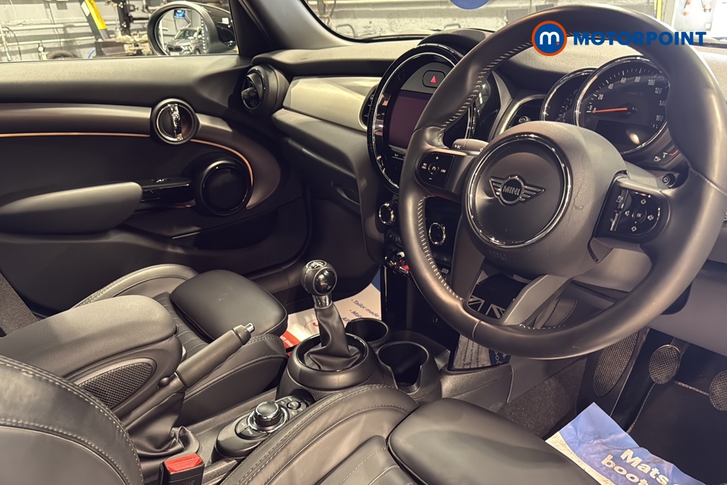 Mini Hatchback Cooper Exclusive Manual Petrol Hatchback - Stock Number (1634306) - 1st supplementary image