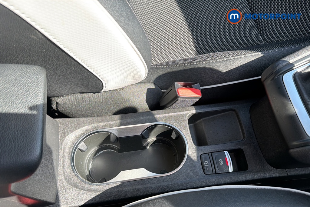 Renault Captur Techno Manual Petrol SUV - Stock Number (1642369) - 16th supplementary image