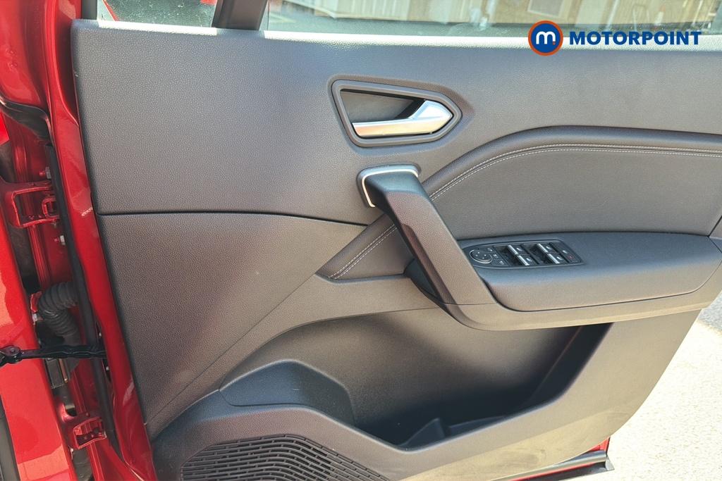 Renault Captur Techno Manual Petrol SUV - Stock Number (1642369) - 18th supplementary image