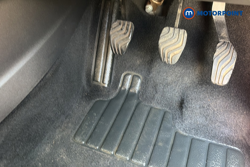 Renault Captur Techno Manual Petrol SUV - Stock Number (1642369) - 24th supplementary image