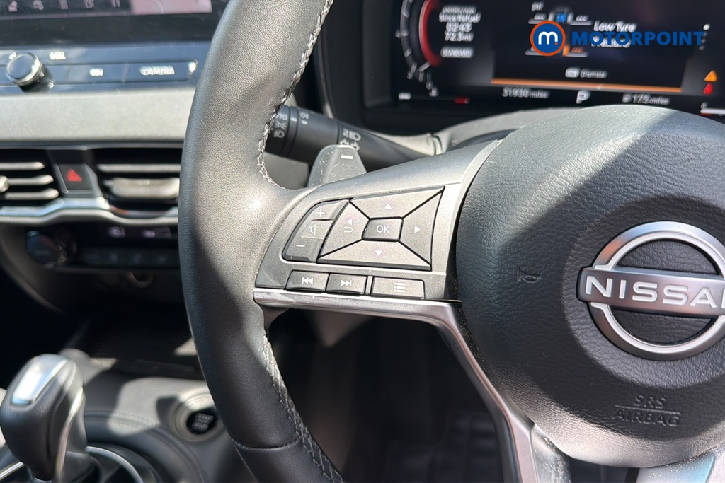 Nissan Juke N-Connecta Automatic Petrol SUV - Stock Number (1642435) - 4th supplementary image
