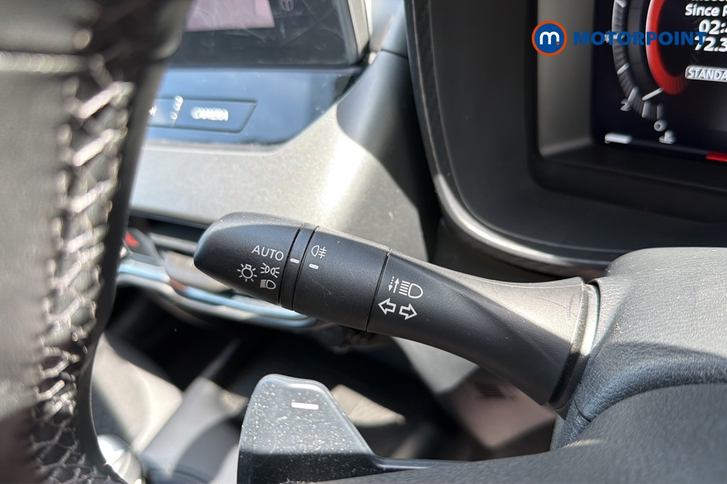 Nissan Juke N-Connecta Automatic Petrol SUV - Stock Number (1642435) - 5th supplementary image