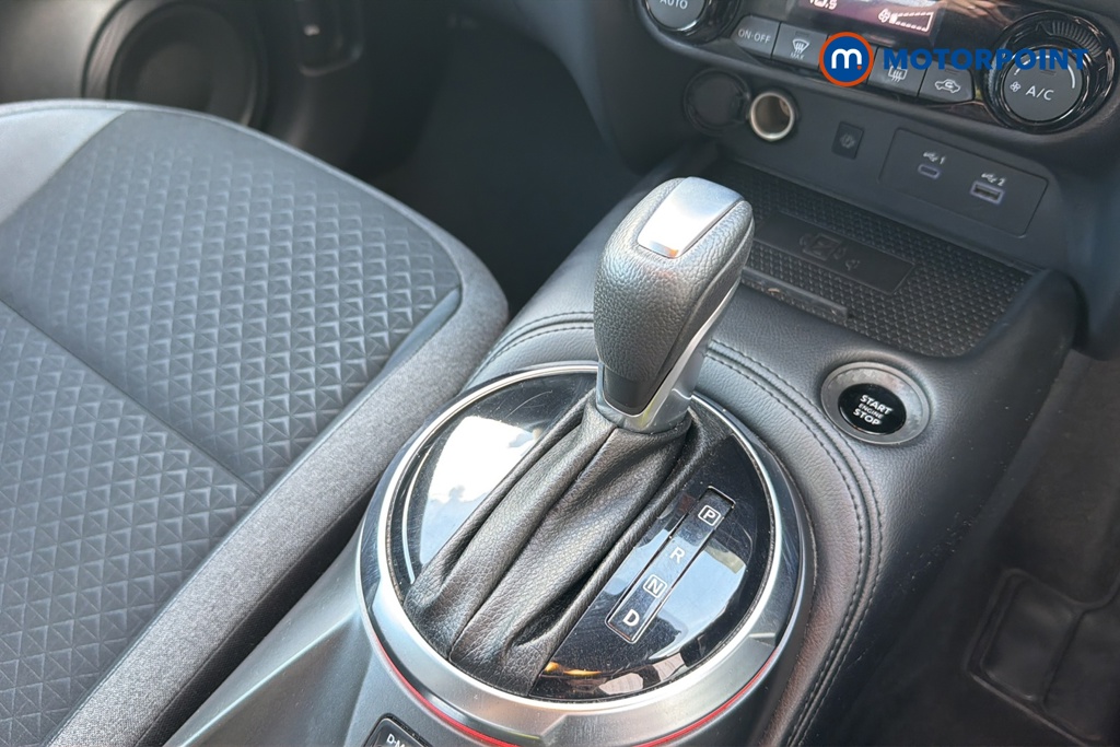Nissan Juke N-Connecta Automatic Petrol SUV - Stock Number (1642435) - 15th supplementary image