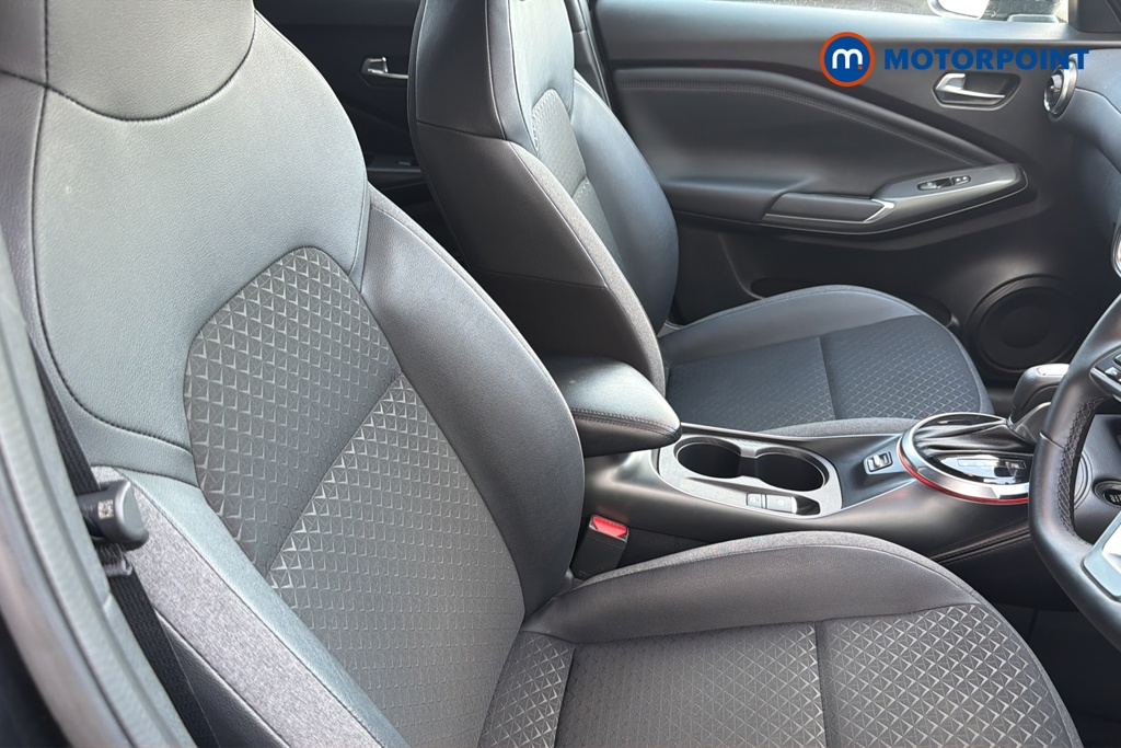 Nissan Juke N-Connecta Automatic Petrol SUV - Stock Number (1642435) - 22nd supplementary image