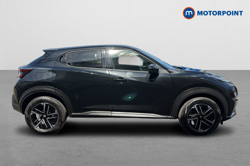 Nissan Juke N-Connecta Automatic Petrol SUV - Stock Number (1642435) - Passenger side