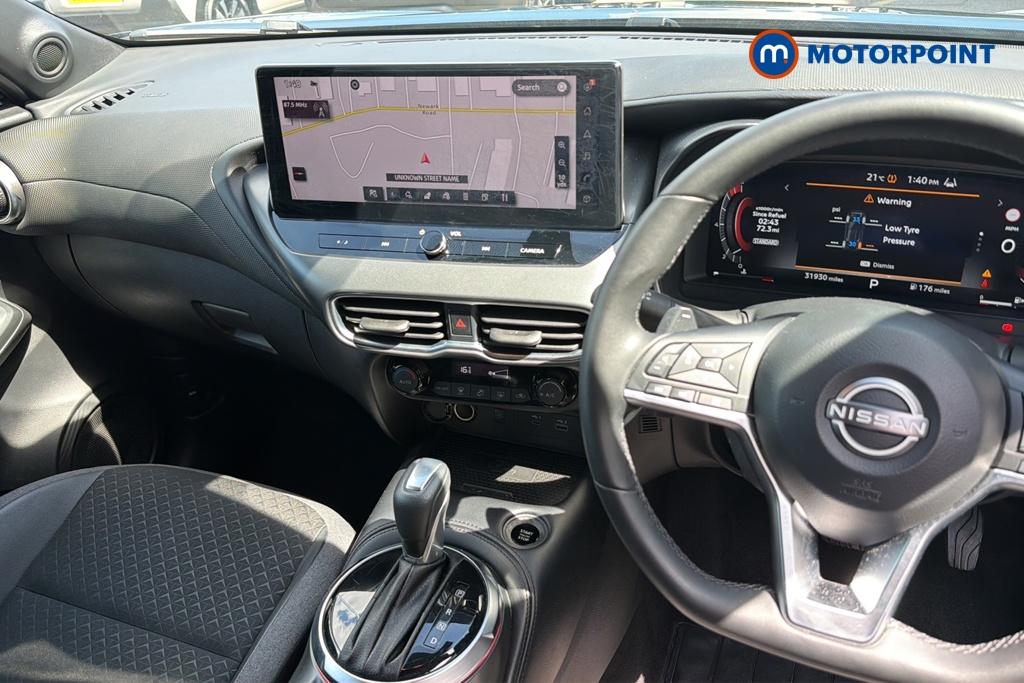 Nissan Juke N-Connecta Automatic Petrol SUV - Stock Number (1642435) - 1st supplementary image