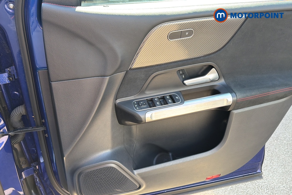 Mercedes-Benz GLB Amg Line Automatic Petrol SUV - Stock Number (1642657) - 18th supplementary image