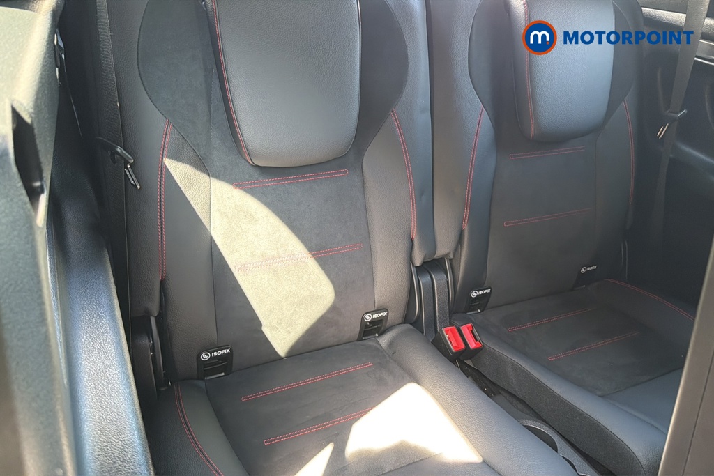 Mercedes-Benz GLB Amg Line Automatic Petrol SUV - Stock Number (1642657) - 29th supplementary image