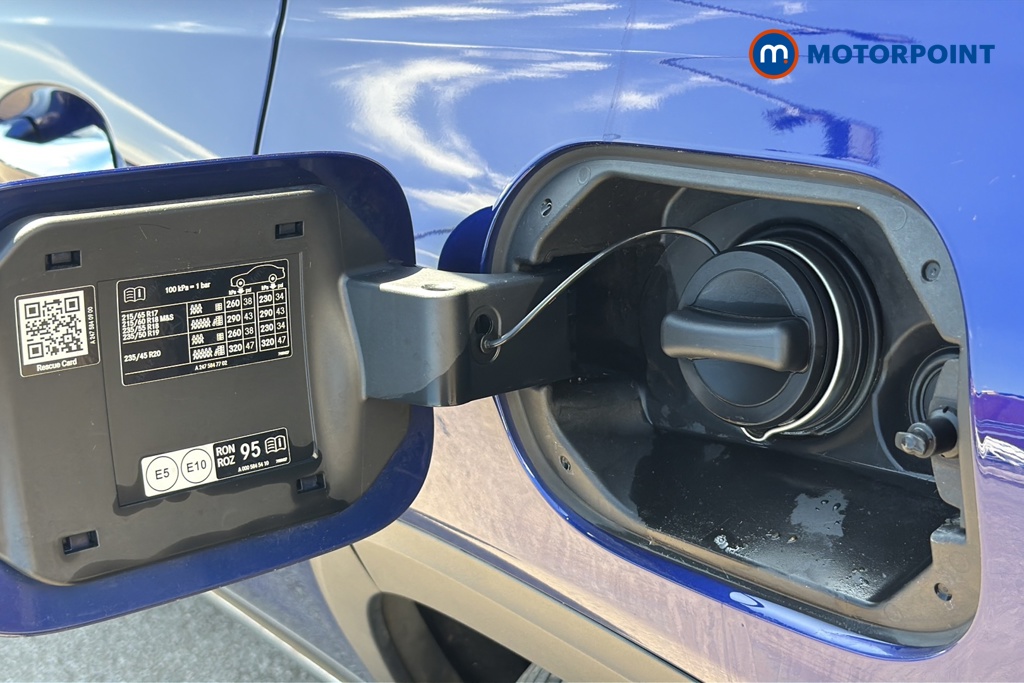 Mercedes-Benz GLB Amg Line Automatic Petrol SUV - Stock Number (1642657) - 41st supplementary image