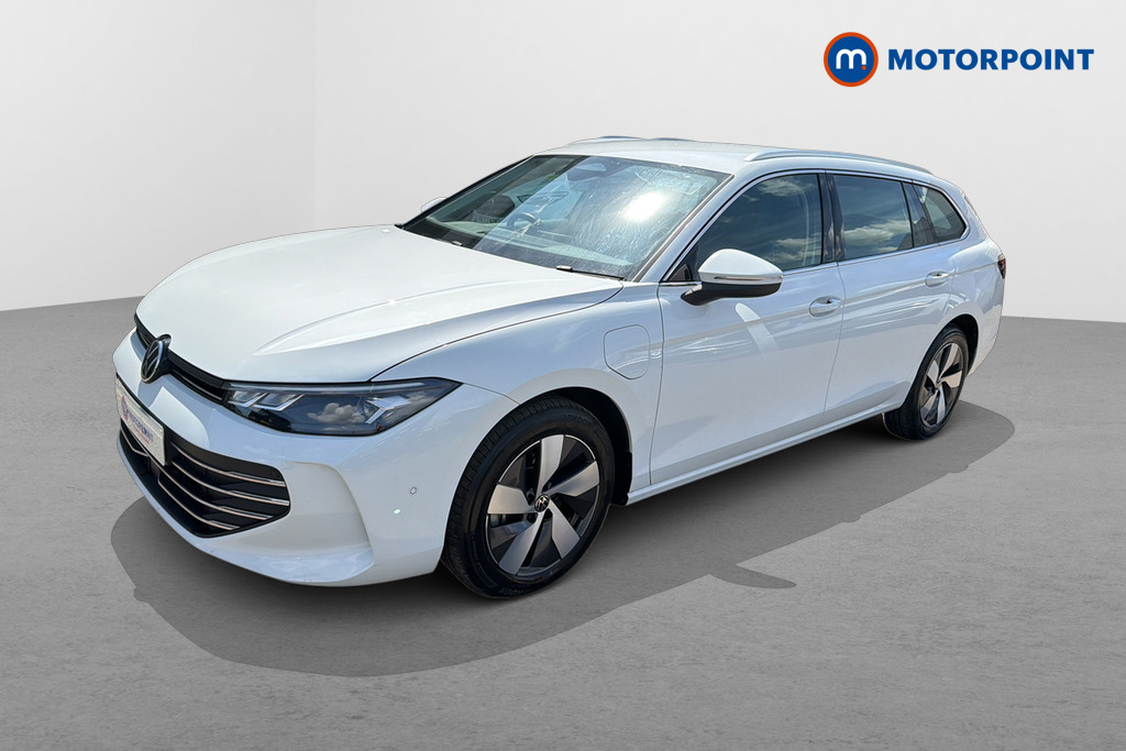 Volkswagen Passat Life Automatic Petrol Plug-In Hybrid Estate - Stock Number (1644286) - Passenger side front corner