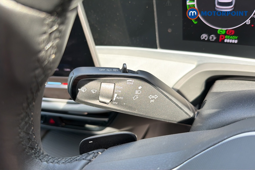 Volkswagen Passat Life Automatic Petrol Plug-In Hybrid Estate - Stock Number (1644286) - 5th supplementary image