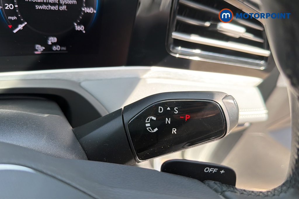Volkswagen Passat Life Automatic Petrol Plug-In Hybrid Estate - Stock Number (1644286) - 6th supplementary image