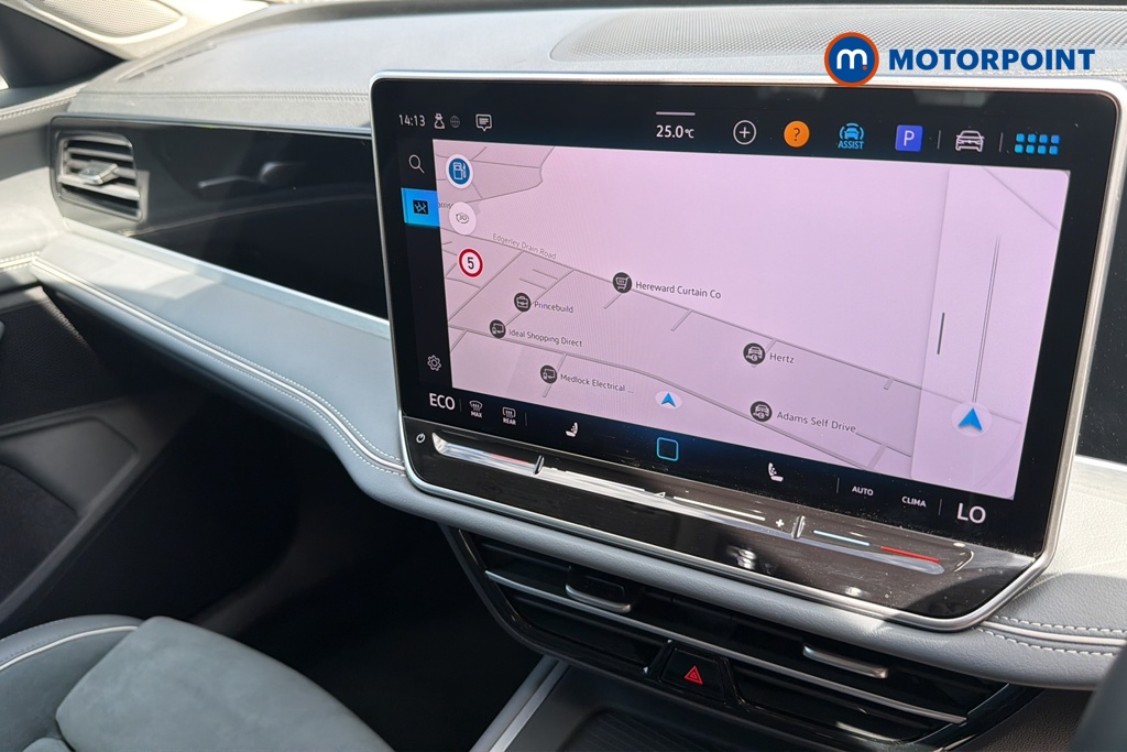 Volkswagen Passat Life Automatic Petrol Plug-In Hybrid Estate - Stock Number (1644286) - 9th supplementary image