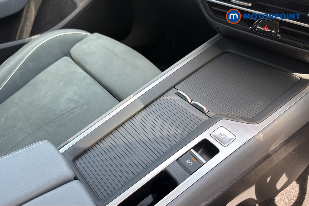 Volkswagen Passat Life Automatic Petrol Plug-In Hybrid Estate - Stock Number (1644286) - 15th supplementary image