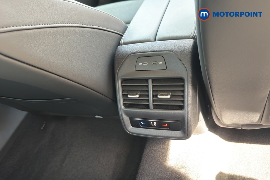 Volkswagen Passat Life Automatic Petrol Plug-In Hybrid Estate - Stock Number (1644286) - 28th supplementary image